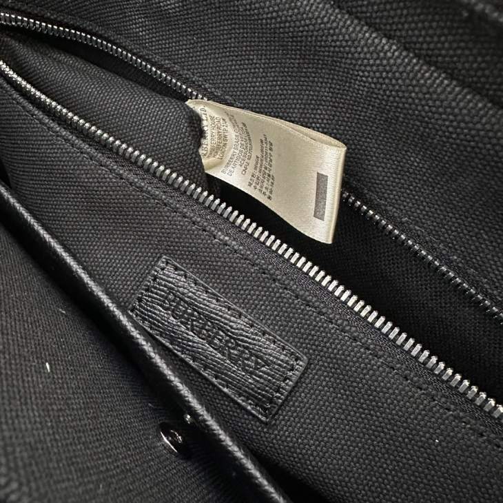 Picture of Burberry Mens Bags _SKUfw143135093fw